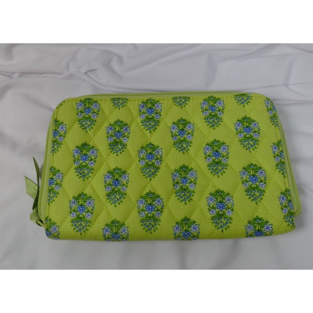 Vera Bradley Wallet Green And Blue Floral Print Full Zip Citrus Elephant